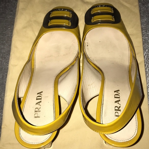Authentic Prada logo - Picture 6 of 7